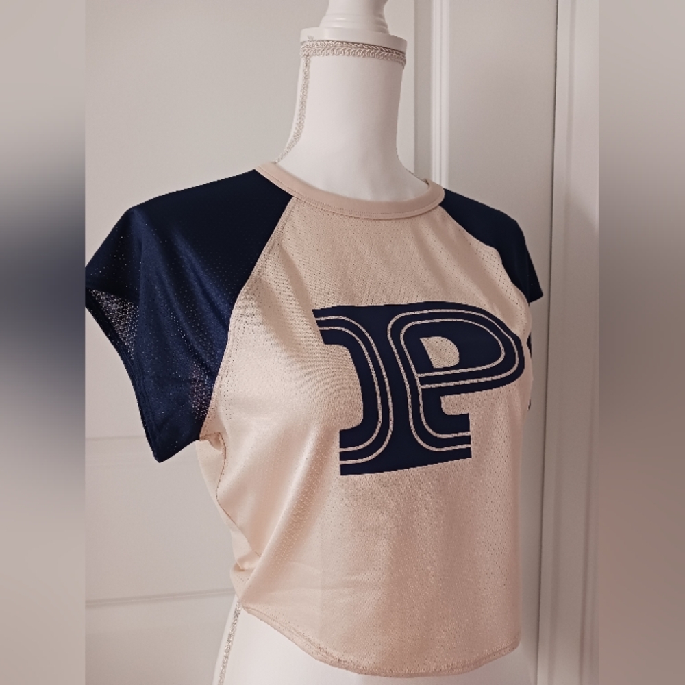 NWT PINK - Airy Cropped Top